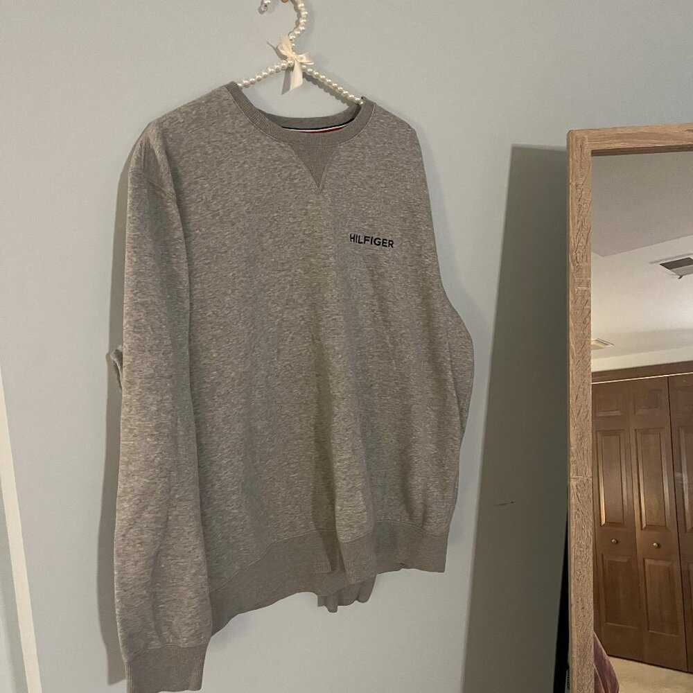 Tommy Hilfiger Grey Crewneck